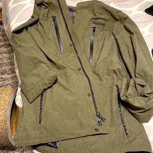 Green Marmot below hip rain jacket with hood